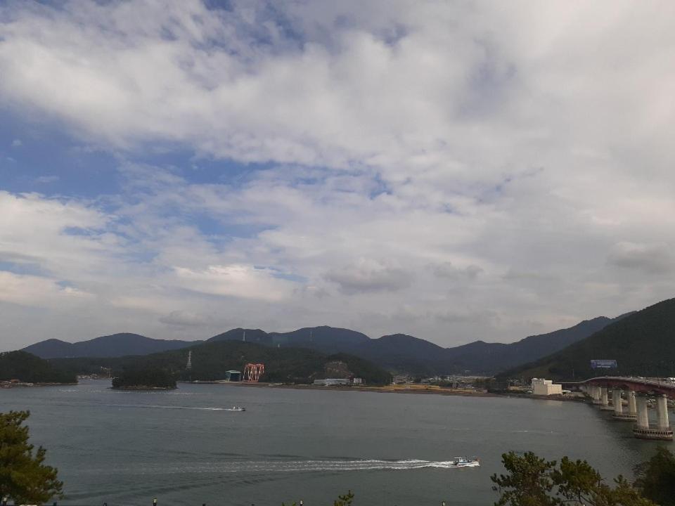 Tongyeong Bridge Hotel Exterior foto