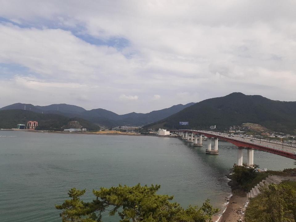 Tongyeong Bridge Hotel Exterior foto